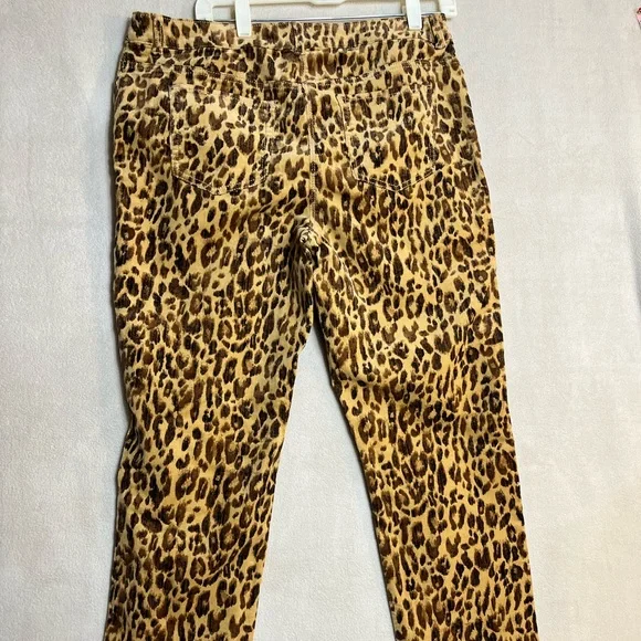 Chicos Size 1 Tall Leopard Print Corduroy Pants with beading on pockets - Picture 2 of 10